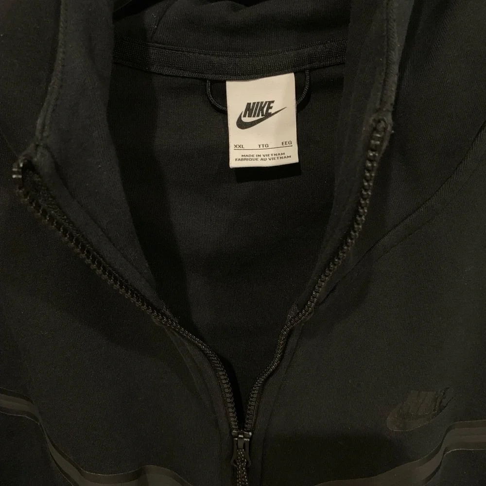 Nike Men's Tech Fleece Black Zip-Up Hoodie, XXL, CU-4489-010 - Picture 2 of 9